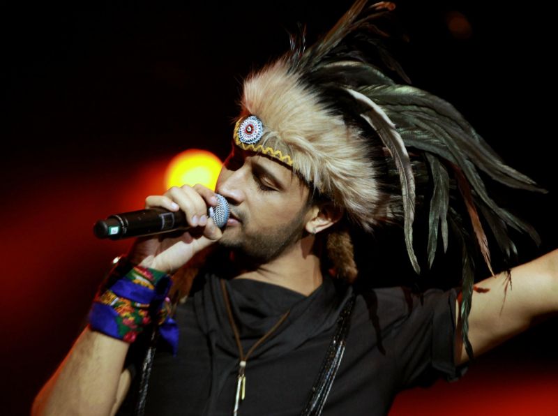 File:Atif Aslam at o2 arena on 22 april 2012.jpg